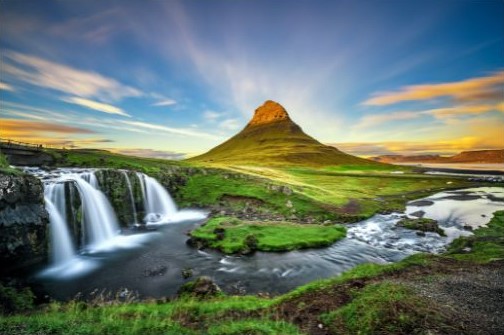 Safest Countries for Women to Travel Alone in 2024 Iceland